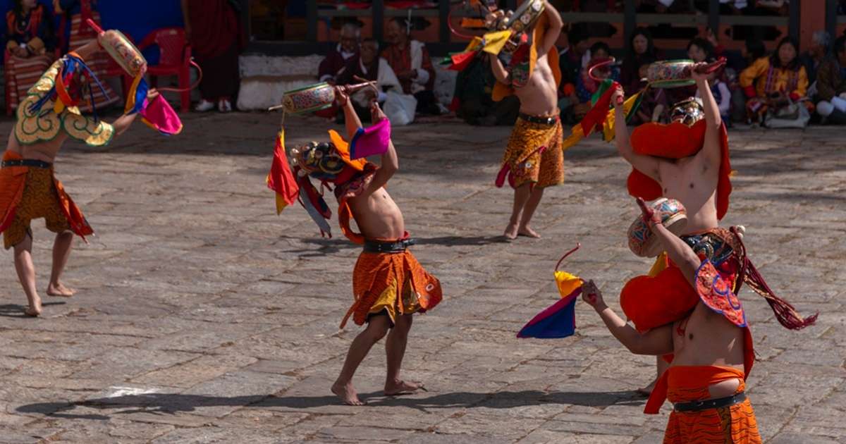 13 Hari Gomkora dan Paro Tshechu