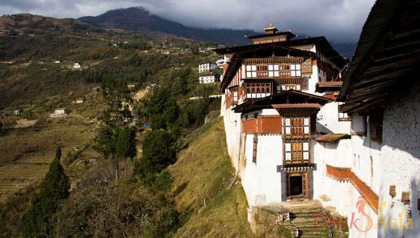 Rencana Perjalanan Festival Trongsa 9 Hari