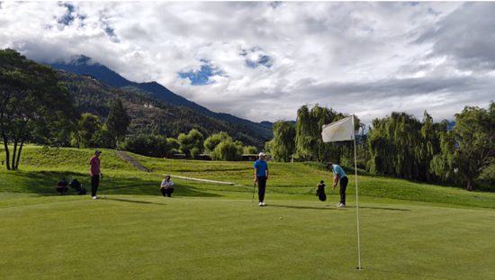 Golf in Bhutan 1
