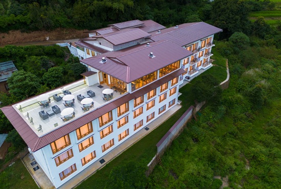 Lobesa Boutique Hotel with outdoor dining