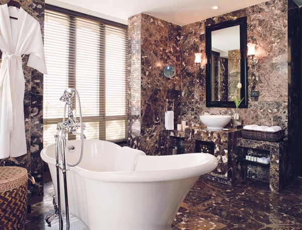 Pemako Thimphu Suite Bathroom