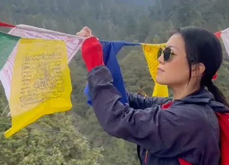 Prayer Flag Hoisting