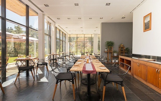 Zhiwaling Ascent Indoor Dining